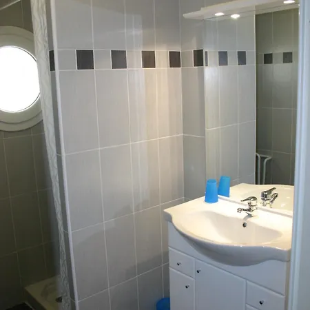 Tres Beau T3 Dans Avec Piscine A 5 Min A Pied De La Et Commerces Calvi (Corsica)