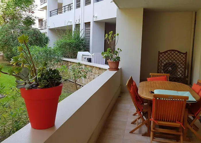 Apartment Tres Beau T3 Dans Avec Piscine A 5 Min A Pied De La Et Commerces Calvi (Corsica)