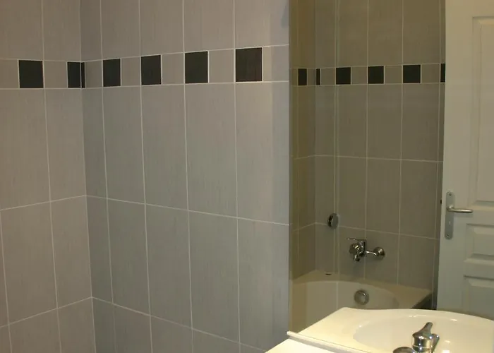 Apartment Tres Beau T3 Dans Avec Piscine A 5 Min A Pied De La Et Commerces *