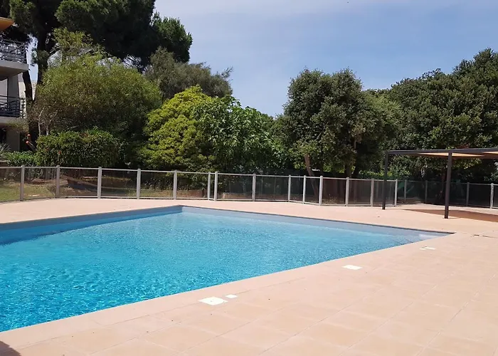 Tres Beau T3 Dans Avec Piscine A 5 Min A Pied De La Et Commerces Apartment *
