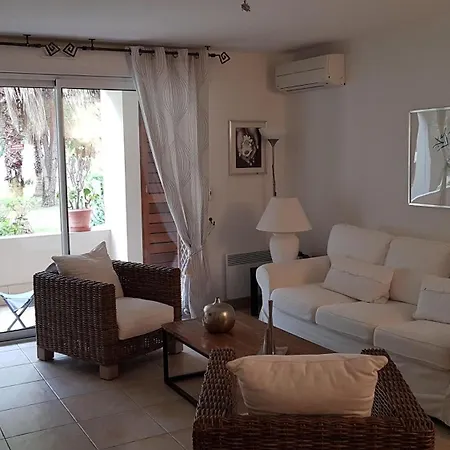 Très Beau T3 Dans Résidence Avec Piscine à 5 Min à Pied De La Et Commerces